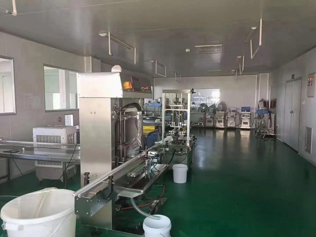 江高鎮化妝品護膚工廠誠心轉讓機器廢鐵價.
